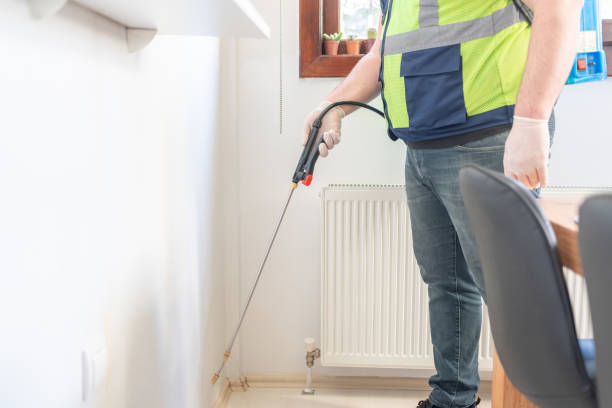 Best Pest Removal Services  in Olmsted Falls, OH